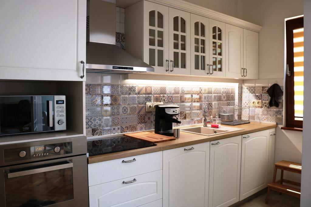 Central Varna Apartment - Lets4Holiday Exterior photo