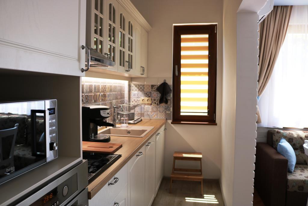 Central Varna Apartment - Lets4Holiday Exterior photo