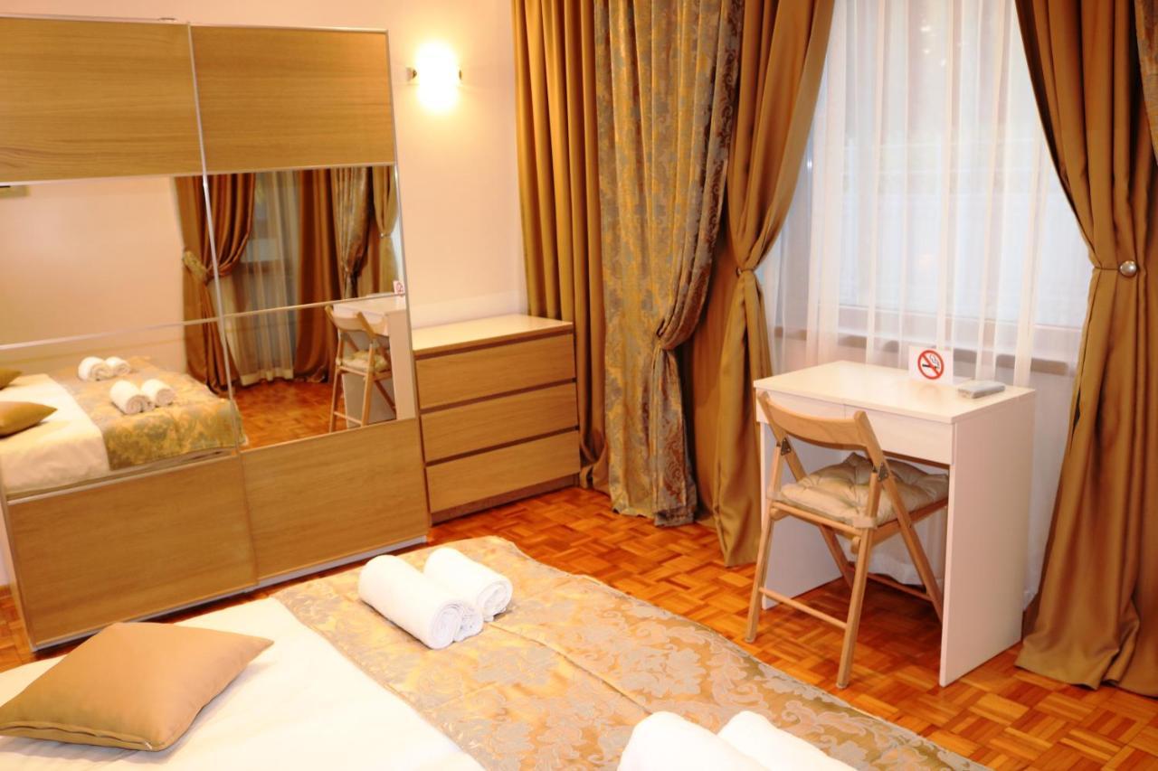 Central Varna Apartment - Lets4Holiday Exterior photo